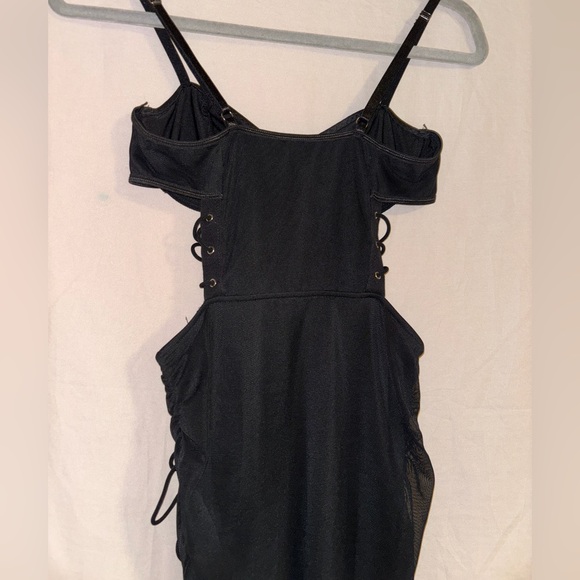 Black mini dress with adjustable straps - Picture 4 of 5